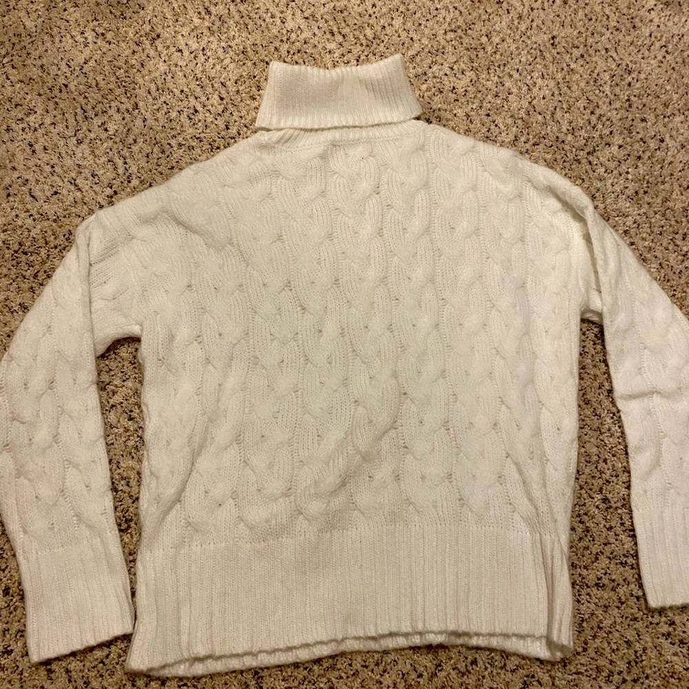 White thick turtleneck sweater